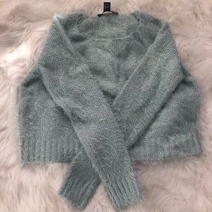 SEAFOAM GREEN CROPPED FUZZY SWEATER